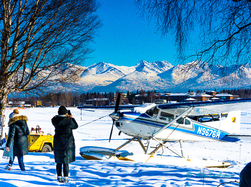 Bush plane at an Iditarod checkpoint